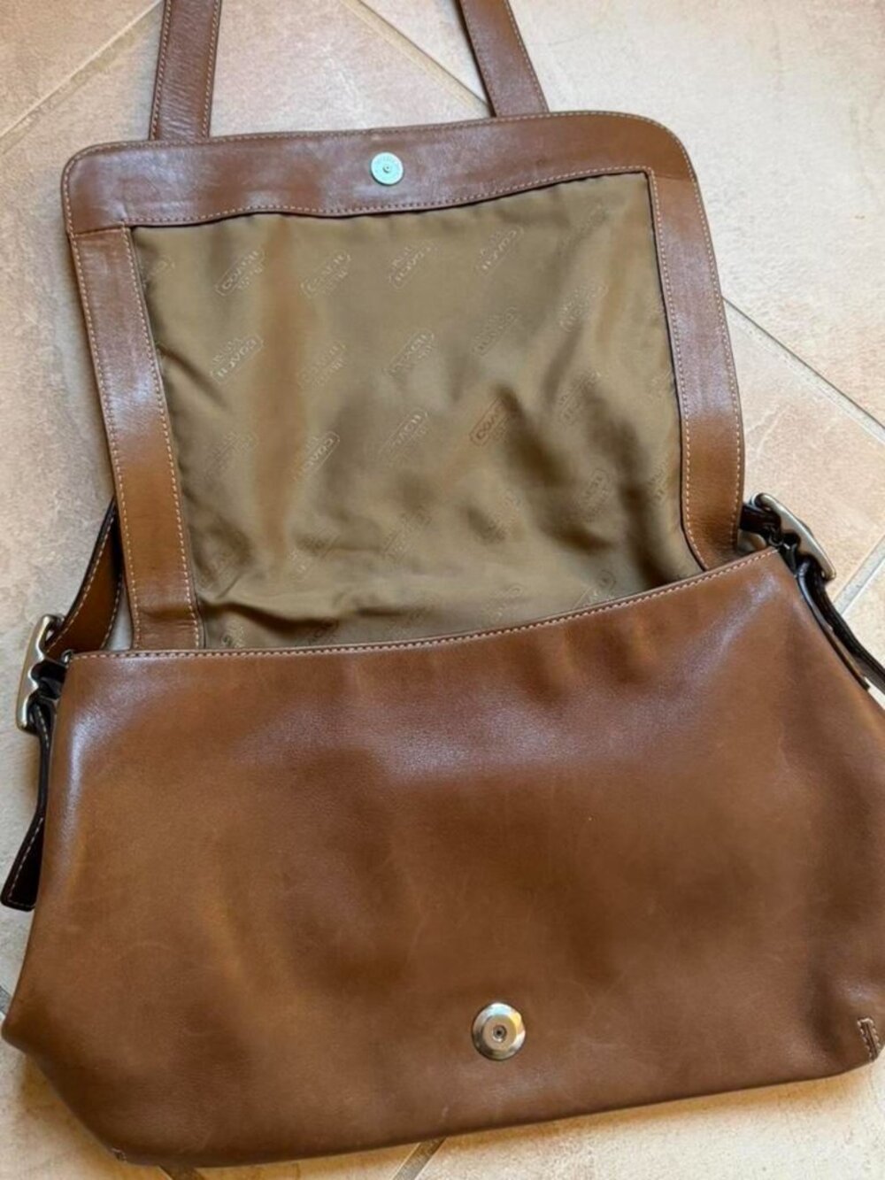 Brown Vintage Coach Leather Crossbody Bag w/Adjustable Straps - Picture 2 of 6